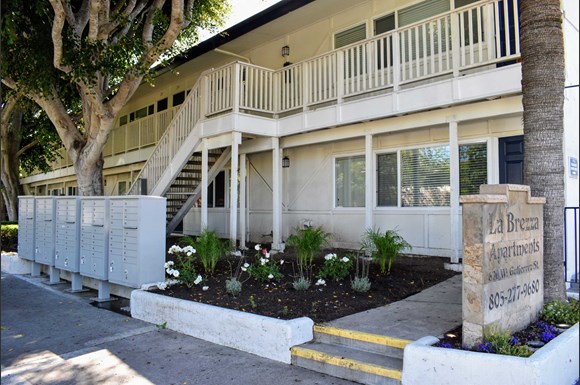 La Brezza Apartments 620 W Gutierrez St Santa Barbara Ca Rentcafe