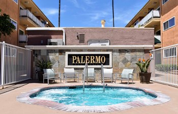 community hot tub - Photo Gallery 6