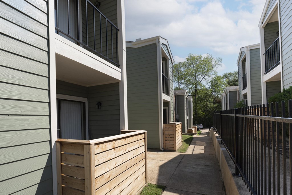 exterior view of Rolling Brook