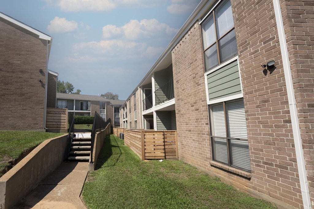 exterior view of Rolling Brook