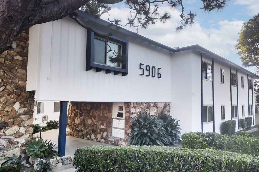 The front of St. James Building