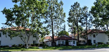 5333 Cochran Street 1-2 Beds Apartment for Rent