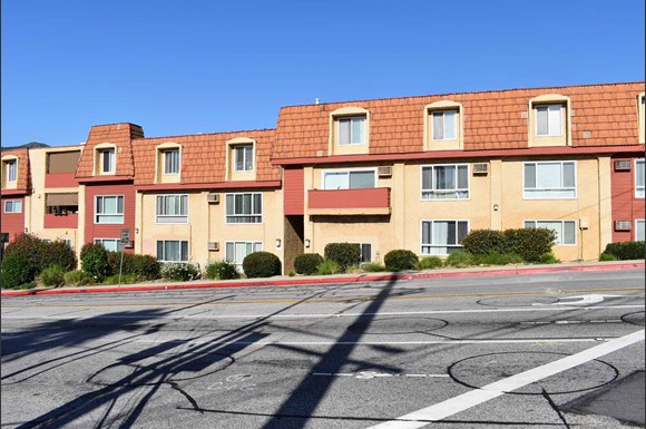 Sunset Ridge At La Crescenta Apartments 2800 Montrose Ave La Crescenta Ca Rentcafe