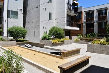 3885 State Street 1-3 Beds Apartment for Rent - Photo Gallery 5