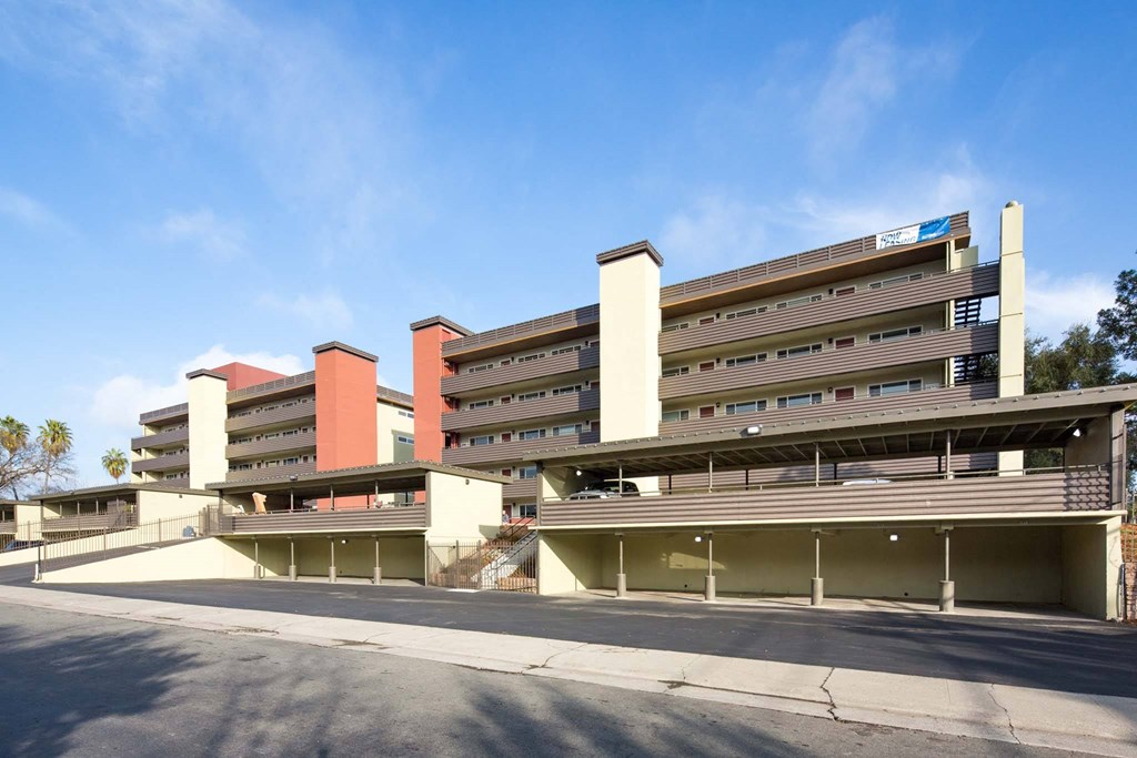 the building in which the hotel is located