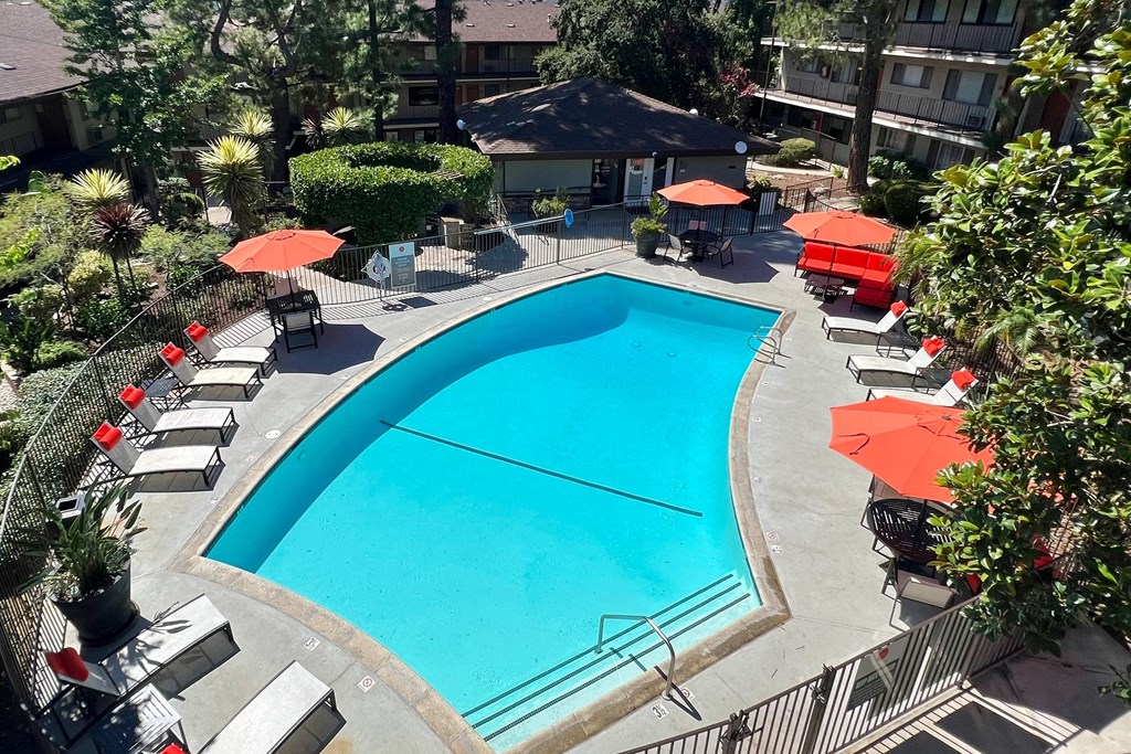 a view of the swimming pool at the resort at reunion