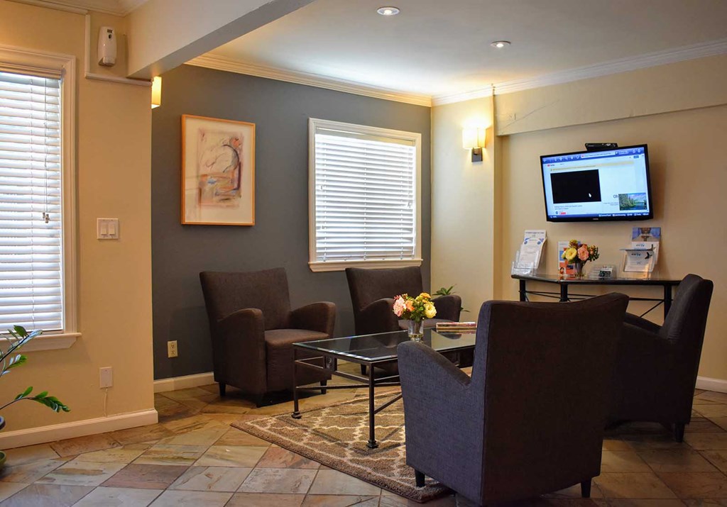 Lounge area in the leasing office