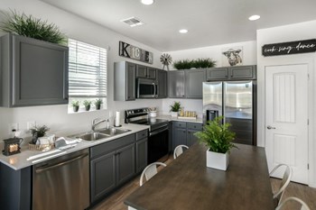 Kitchen area at Mulberry Farms, Prescott Valley, AZ, 86327 - Photo Gallery 8