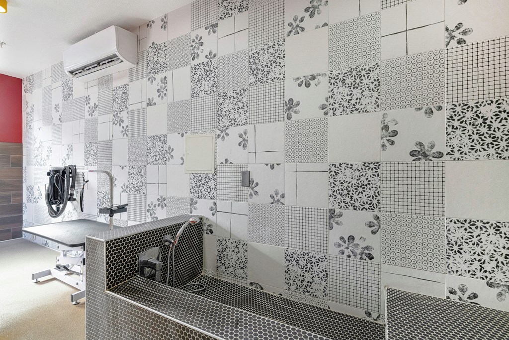 Pet Care Center at Weylyn Luxury Apartments, Arizona, 85339