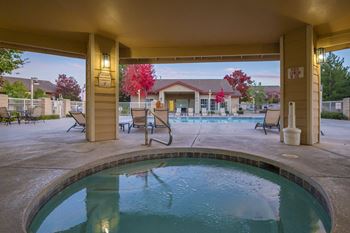 the spa at the residence on lamar apartment homes for rent