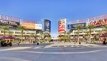 Westgate Entertainment District near Glen 91, Glendale