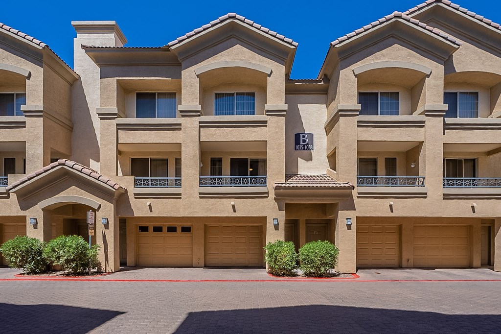 Exterior View at Palazzo Townhomes, Phoenix, 85008  