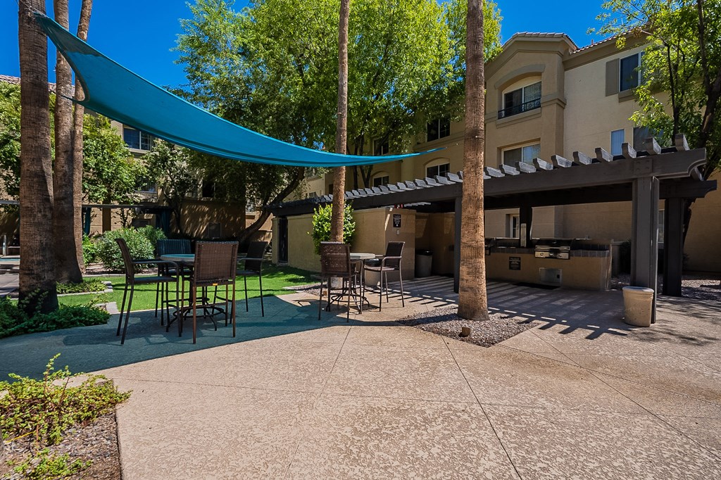 Outdoor Patio And Grill at Palazzo Townhomes, Arizona, 85008