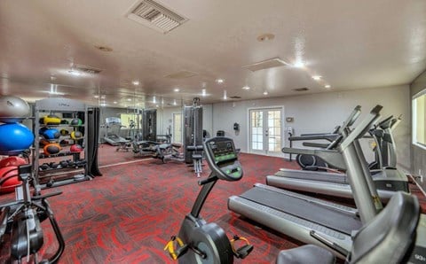 the gym at the estates apartments
