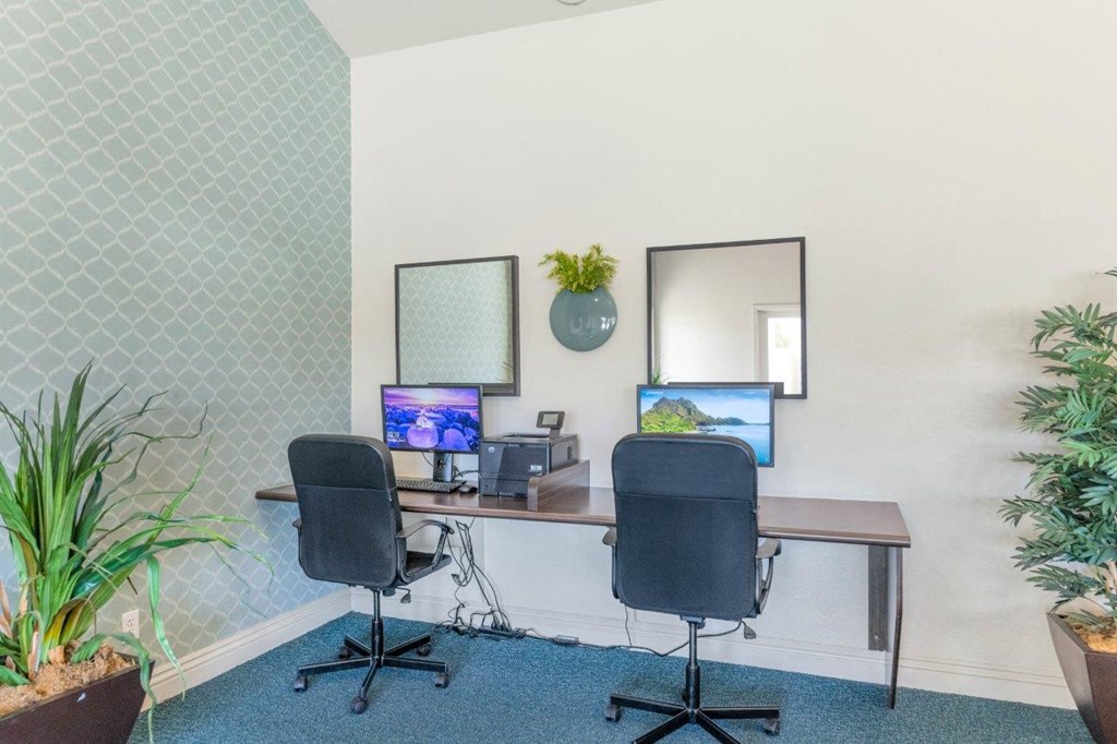 this is a photo of the office space available to rent
