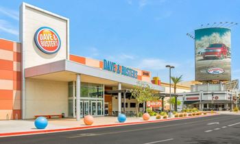 Shopping center near Glen 91, Arizona