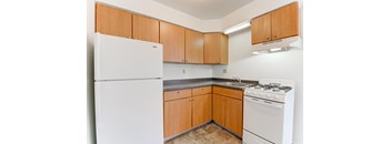 Efficient Appliances In Kitchen at Johnson Legacy Apartments, Wisconsin, 53223