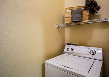 Full-Size Washers and Dryers in Apartment Near Downtown Phoenix