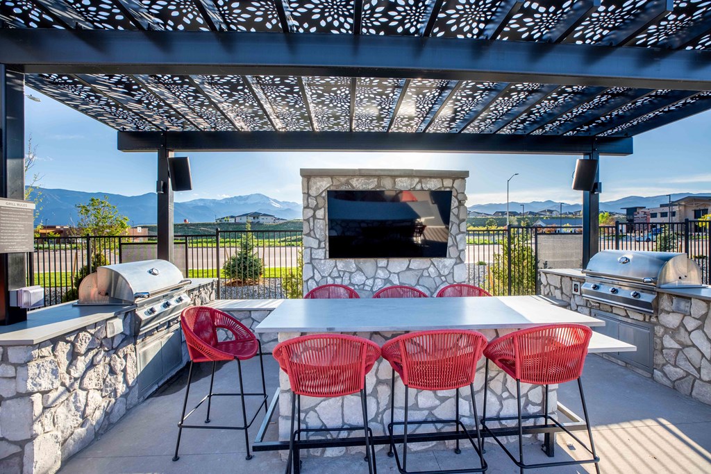 Outdoor BBQ Picnic Area at CO Apartments