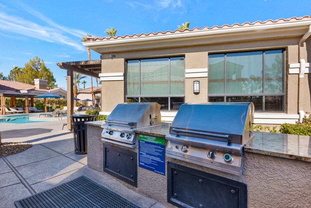 Stainless Steel Build-in Barbeques at Vintage at the Lakes Apartments