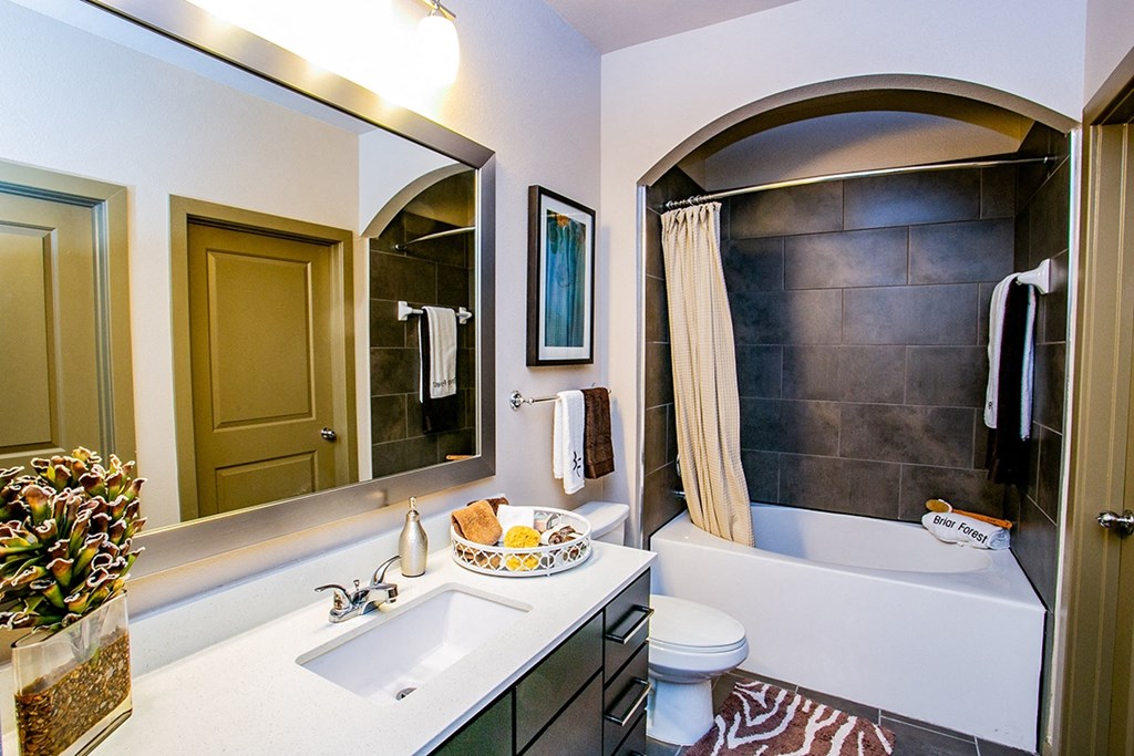 Full Bathroom at Houston Apartment Near Memorial City Mall