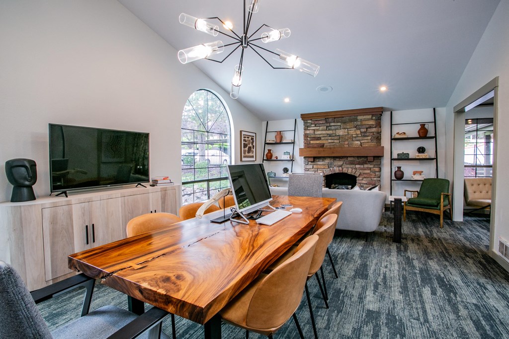 Clubhouse Lounge with community table and computers with highspeed internet at Townhouse in Renton WA