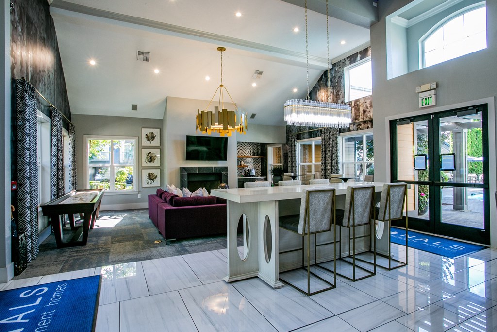 The Colonnade Luxury Townhome Apartments