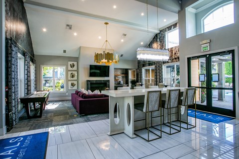 Residence Clubhouse at Hillsboro Apartment Near University of Portland