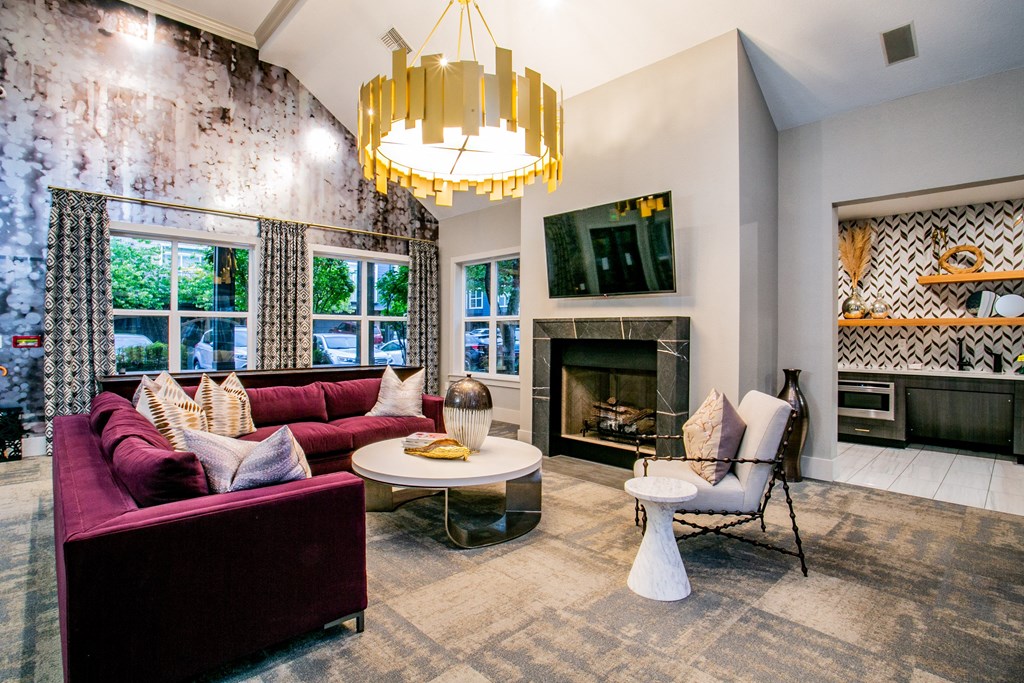 The Colonnade Luxury Townhome Apartments