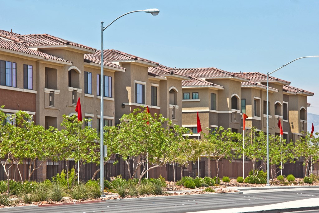 Centennial At 5th Apartments