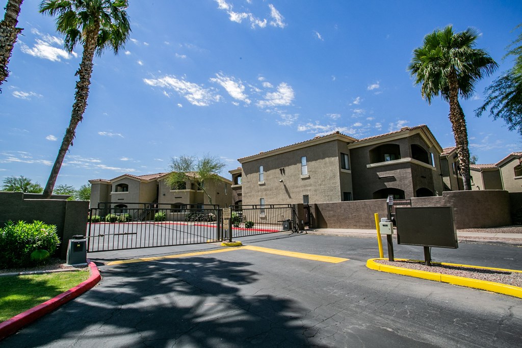 Safe Gated Apartment Community  in Happy Valley AZ