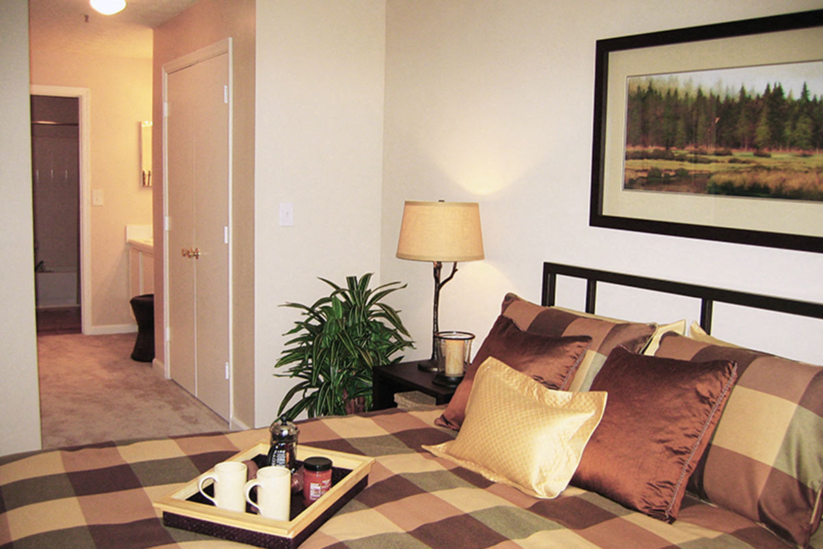 Spacious Bedrooms at Apts in Smyrna GA