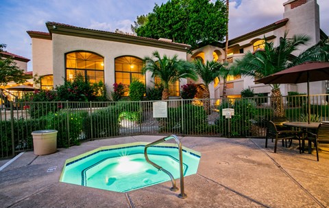 Apartments for Rent in Scottsdale 85251 with Year Round Spa/ Hot Tub
