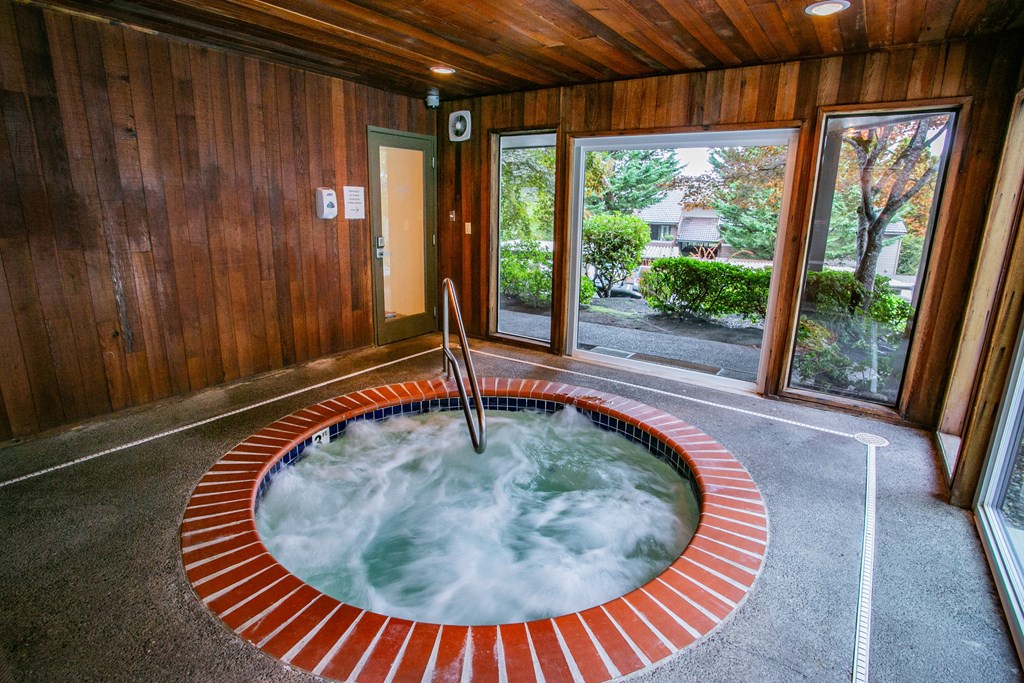 SEATAC Apartments for Rent with Indoor Year Round Spa/ Hot Tub