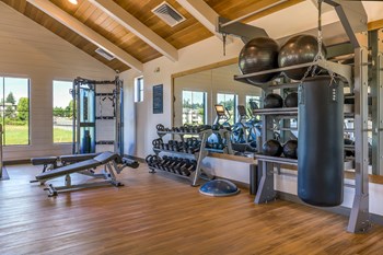 Apartments in Washougal with Large Gym - Photo Gallery 14