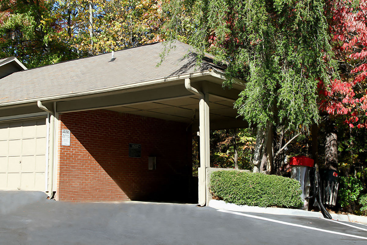 Resident Car Wash at Dunwoody Village Apartments