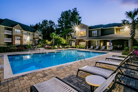 Swimming Pool at Glen Park Apartment Rentals