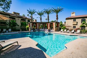 Crystal Clear Swimming Pool at Best Apartments in Scottsdale