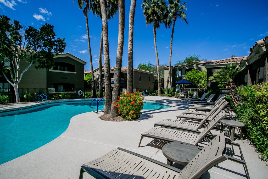 Outdoor Seating at Apartments on Happy Valley Rd Phoenix