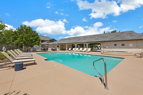 Swimming Pool at Eagle Ranch Apartments