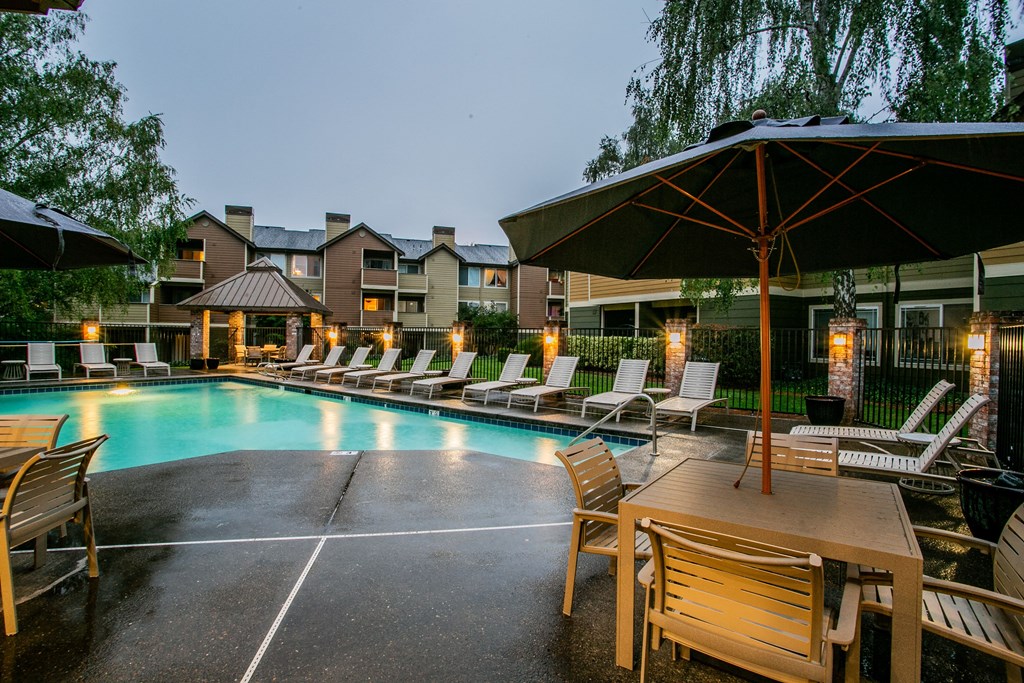 Poolside Seating at Mill Plain Apartments Vancouver WA