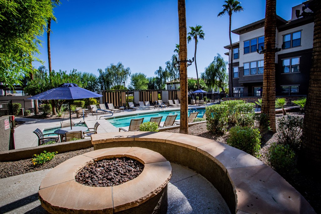 North Phoenix Apartments for Rent with Cozy Outdoor Fire Pit