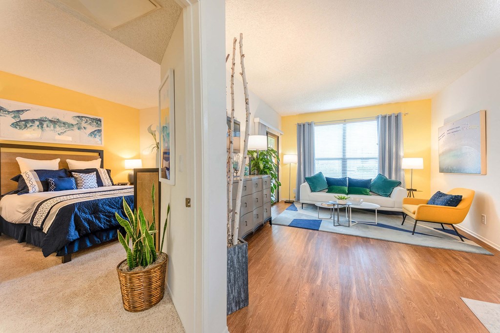 the preserve at ballantyne commons bedroom and living room