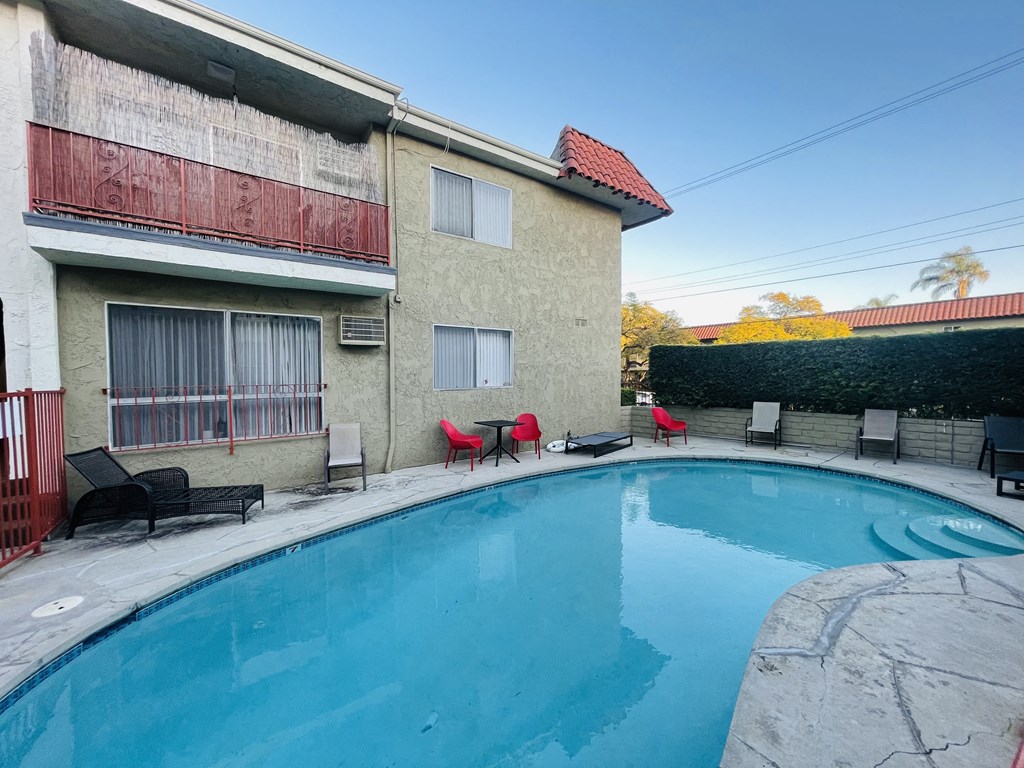 Swimming Pool And Sundeck  at Lido Apartments - 10535 Rose Ave, California