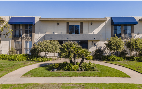 Open Courtyard Area at Lido Apartments - 3610 Midvale Ave, California