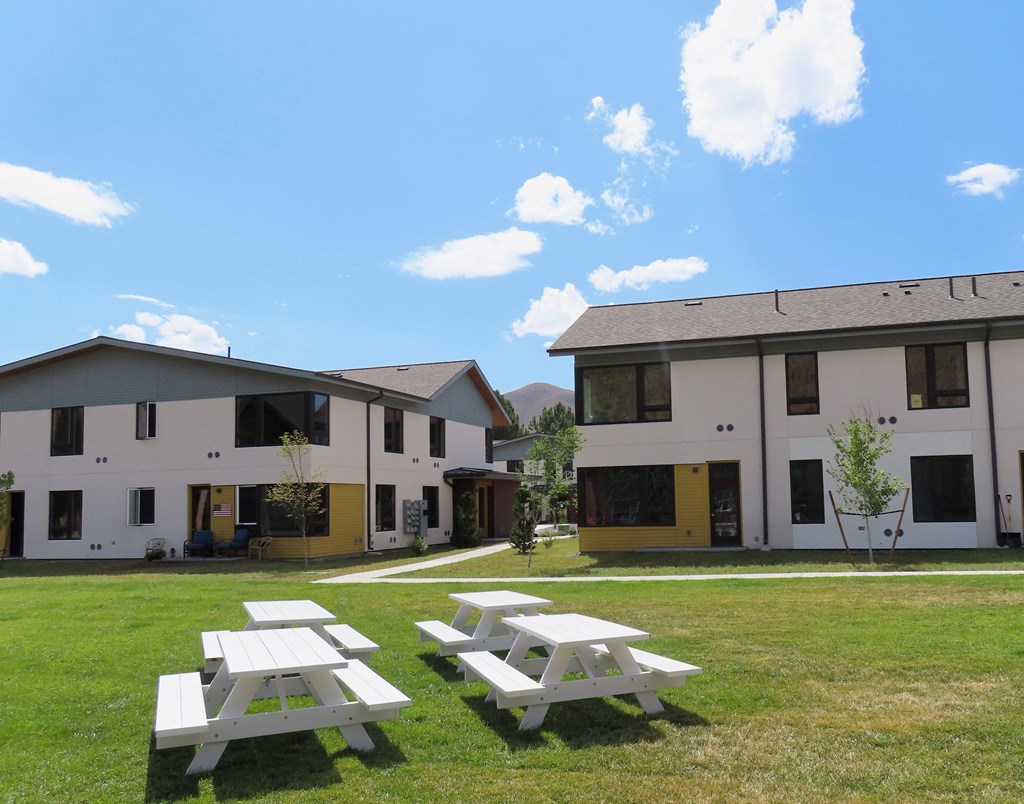 Picnic Benches at Lido Apartment Homes @ Hailey, ID, Hailey, 83333