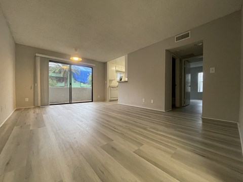 Empty Room at Lido Apartments - 3745 Glendon Ave, Los Angeles, CA, 90034