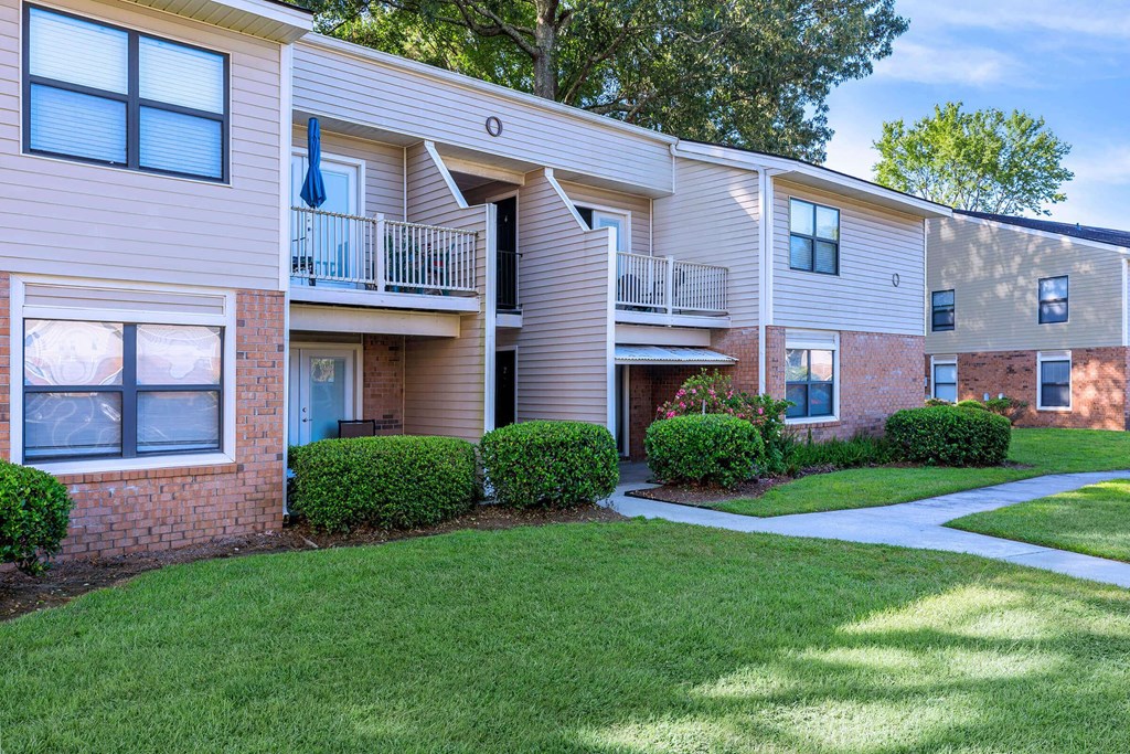 our apartments have a spacious yard and balconies for residents to enjoy at Sawgrass Apartments, South Carolina, 29412
