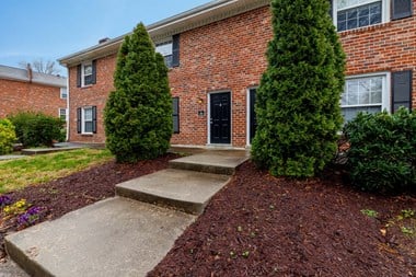 4223 Hyde Park Drive 1-4 Beds Apartment for Rent Photo Gallery 1