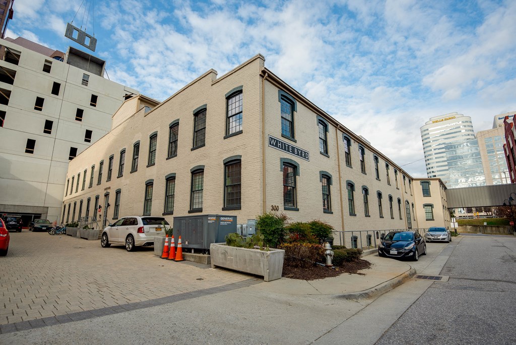 White Byrd building at The Locks Apartments, Richmond, VA, 23219